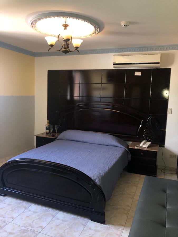 Residencial Alameda Hotell Panama City Exteriör bild
